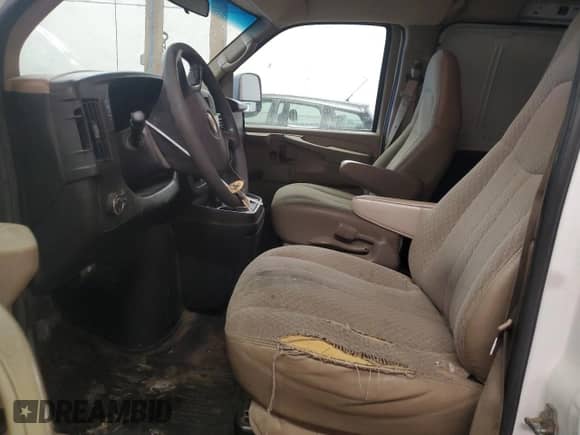 2009 Chevrolet Express Cargo с VIN 1GCFG15X391139337, выставлен на аукционе Copart как лот 62498215 с пробегом 226 086 миль миль и Чистый • Clean title. История ставок и продаж доступна на DreamBid. Изображение 7.