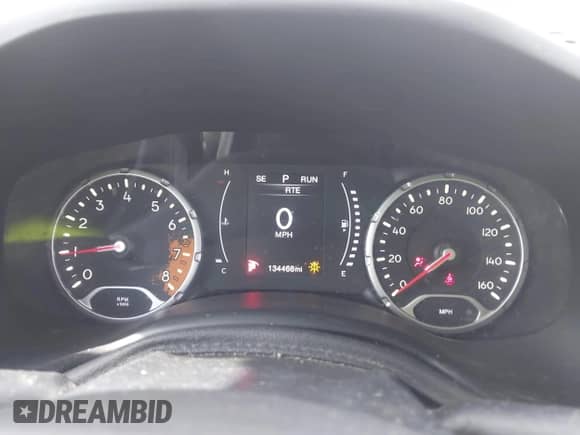 2017 Jeep Renegade Altitude z VIN ZACCJBBB2HPE76759, wystawiony jako IAAI lot #41773402 z przebiegiem 134 468 mil mil oraz . Historia ofert i sprzedaży dostępna na DreamBid. Obrazek 7.