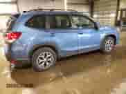 2024 Subaru Forester Premium z VIN JF2SKACC0RH436698, wystawiony jako Copart lot #58304095 z przebiegiem 7 490 mil mil oraz Szkoda całkowita • Salvage title. Historia ofert i sprzedaży dostępna na DreamBid. Obrazek 3.