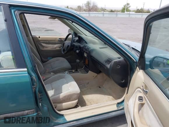 1992 Honda Accord with VIN 1HGCB7656NA183118, listed as a IAAI auction lot 42024565 with 197,748 mi miles and . Bid and sale history available at DreamBid. Image 5.