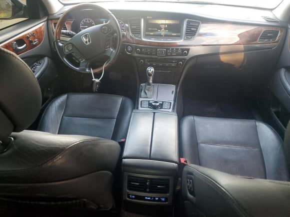 2016 Hyundai Equus Signature с VIN KMHGH4JHXGU106151, выставлен на аукционе Copart как лот 65985024 с пробегом 92 629 миль миль и Списание • Salvage title. История ставок и продаж доступна на DreamBid. Изображение 8.