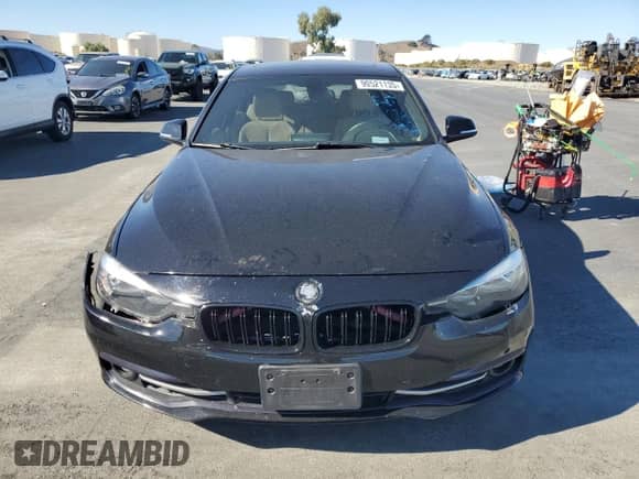 2016 BMW 3 Series 328i с VIN WBA8E9G53GNT81556, выставлен на аукционе Copart как лот 90521135 с пробегом 103 845 миль миль и Списание • Salvage title. История ставок и продаж доступна на DreamBid. Изображение 5.