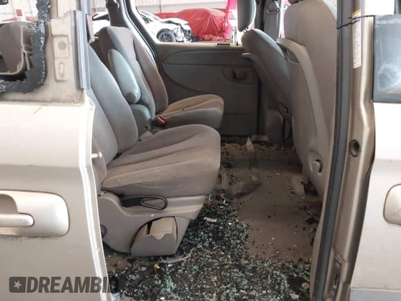 2003 Dodge Caravan Sport with VIN 2D4GP44L53R131671, listed as a IAAI auction lot 42488964 with Not provided miles and . Bid and sale history available at DreamBid. Image 8.