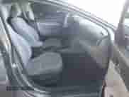 2018 Hyundai Elantra Value Edition z VIN 5NPD84LF3JH324002, wystawiony jako IAAI lot #43056709 z przebiegiem 88 306 mil mil oraz . Historia ofert i sprzedaży dostępna na DreamBid. Obrazek 5.