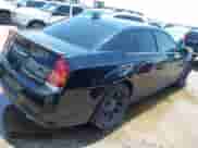 2019 Chrysler 300 S с VIN 2C3CCABGXKH628784, выставлен на аукционе IAAI как лот 42334927 с пробегом 109 524 миль миль и . История ставок и продаж доступна на DreamBid. Изображение 4.