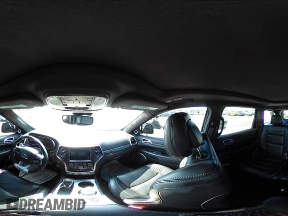 2018 Jeep Grand Cherokee Trackhawk z VIN 1C4RJFN97JC293989, wystawiony jako IAAI lot #39541487 z przebiegiem 10 004 mil mil oraz . Historia ofert i sprzedaży dostępna na DreamBid. Obrazek 18.