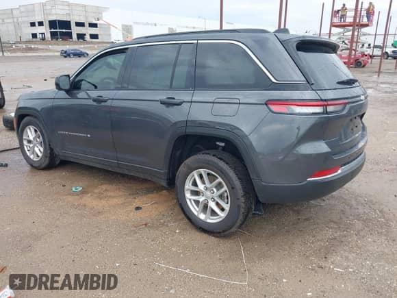 2025 Jeep Grand Cherokee Altitude X z VIN 1C4RJGAG8SC322640, wystawiony jako IAAI lot #43032807 z przebiegiem 2 069 mil mil oraz . Historia ofert i sprzedaży dostępna na DreamBid. Obrazek 3.