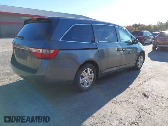 2011 Honda Odyssey LX с VIN 5FNRL5H24BB047831, выставлен на аукционе IAAI как лот 43393129 с пробегом 307 948 миль миль и . История ставок и продаж доступна на DreamBid. Изображение 4.