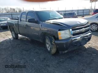 2011 Chevrolet Silverado 1500 LT z VIN 1GCRCSEAXBZ269861, wystawiony jako IAAI lot #41469839 z przebiegiem 199 929 mil mil oraz . Historia ofert i sprzedaży dostępna na DreamBid. Obrazek 1.