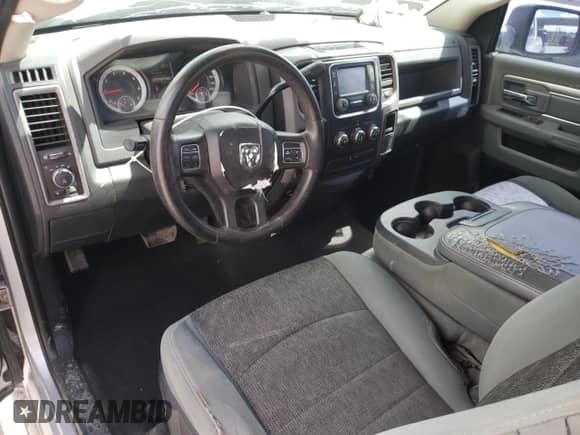 2015 Ram 1500 z VIN 3C6JRAAT7FG616444, wystawiony jako Copart lot #48288274 z przebiegiem 69 873 mil mil oraz Szkoda całkowita • Salvage title. Historia ofert i sprzedaży dostępna na DreamBid. Obrazek 8.