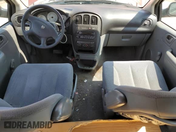 2006 Dodge Caravan SE with VIN 1D4GP25B76B603723, listed as a Copart auction lot 61932945 with 142,471 mi miles and Non repairable. Bid and sale history available at DreamBid. Image 8.