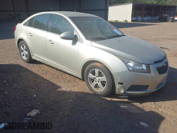 2014 Chevrolet Cruze 1LT с VIN 1G1PC5SB9E7455504, выставлен на аукционе IAAI как лот 43363243 с пробегом 119 065 миль миль и . История ставок и продаж доступна на DreamBid. Изображение 1.