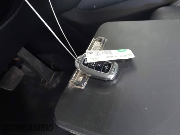 2019 Hyundai Santa Fe Ultimate с VIN 5NMS53AA1KH041078, выставлен на аукционе IAAI как лот 42445855 с пробегом 87 738 миль миль и . История ставок и продаж доступна на DreamBid. Изображение 11.