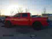 2018 Ram 1500 Express z VIN 1C6RR6KGXJS278282, wystawiony jako IAAI lot #41106230 z przebiegiem 101 997 mil mil oraz . Historia ofert i sprzedaży dostępna na DreamBid. Obrazek 14.