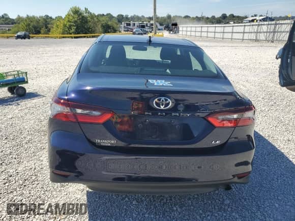 2021 Toyota Camry LE z VIN 4T1R11AK9MU449164, wystawiony jako Copart lot #84798495 z przebiegiem 15 811 mil mil oraz Szkoda całkowita • Salvage title. Historia ofert i sprzedaży dostępna na DreamBid. Obrazek 6.