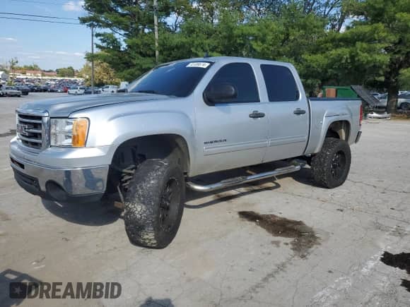 2011 GMC Sierra 1500 SLE z VIN 3GTP2VEA3BG117318, wystawiony jako Copart lot #72139574 z przebiegiem 159 829 mil mil oraz Szkoda całkowita • Salvage title. Historia ofert i sprzedaży dostępna na DreamBid. Obrazek 1.