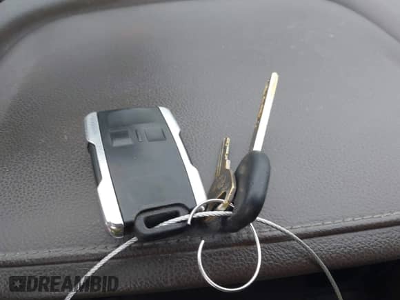 2017 Chevrolet Silverado 1500 LTZ z VIN 3GCUKSEC7HG135770, wystawiony jako IAAI lot #41257645 z przebiegiem 155 364 mil mil oraz . Historia ofert i sprzedaży dostępna na DreamBid. Obrazek 11.