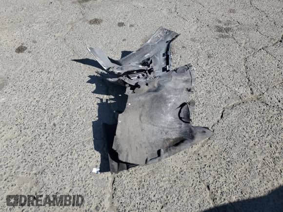 2018 Chevrolet Camaro 2SS z VIN 1G1FH3D73J0103533, wystawiony jako Copart lot #57606025 z przebiegiem 102 746 mil mil oraz Szkoda całkowita • Salvage title. Historia ofert i sprzedaży dostępna na DreamBid. Obrazek 12.