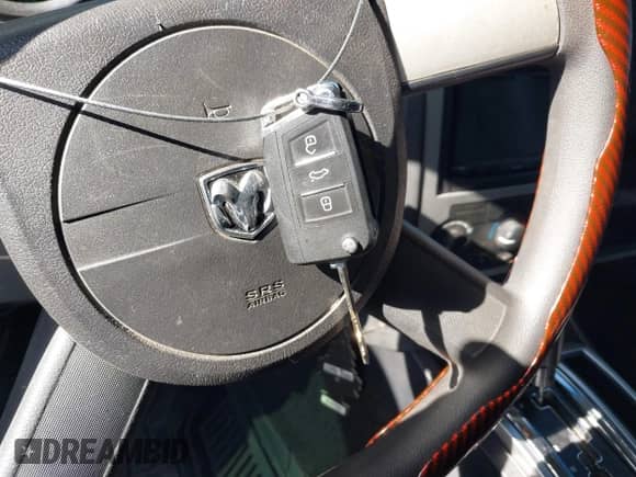 2006 Dodge Magnum z VIN 2D4FV47V46H349397, wystawiony jako IAAI lot #42142315 z przebiegiem 115 559 mil mil oraz . Historia ofert i sprzedaży dostępna na DreamBid. Obrazek 11.