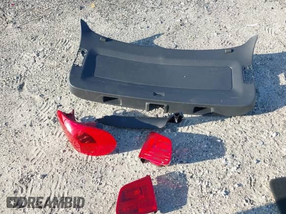 2016 Volkswagen Tiguan S z VIN WVGAV7AX7GW014264, wystawiony jako IAAI lot #43094564 z przebiegiem 98 866 mil mil oraz . Historia ofert i sprzedaży dostępna na DreamBid. Obrazek 12.