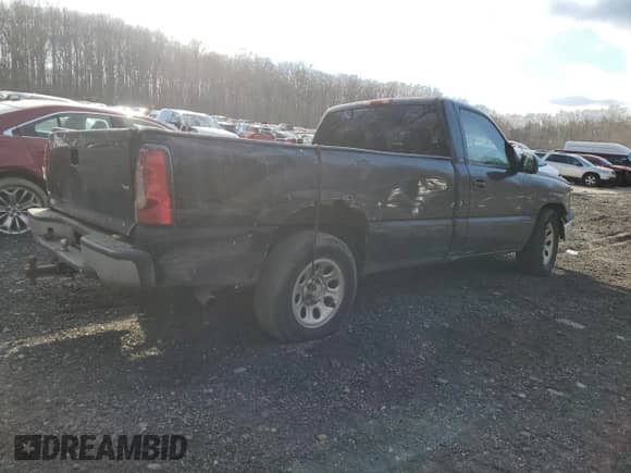 2005 Chevrolet Silverado 1500 z VIN 1GCEC14X05Z224219, wystawiony jako Copart lot #49984315 z przebiegiem Nie podano mil oraz Szkoda całkowita • Salvage title. Historia ofert i sprzedaży dostępna na DreamBid. Obrazek 3.