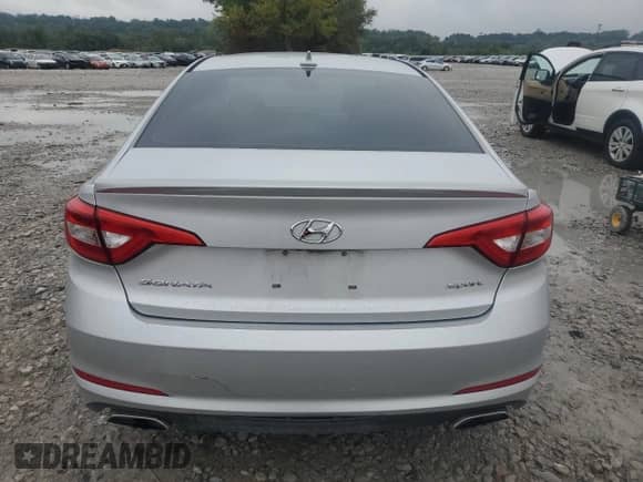 2015 Hyundai Sonata Sport z VIN 5NPE34AF2FH241870, wystawiony jako Copart lot #82132155 z przebiegiem 96 447 mil mil oraz Czysty tytuł • Clean title. Historia ofert i sprzedaży dostępna na DreamBid. Obrazek 6.
