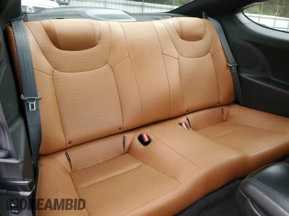 2014 Hyundai Genesis Coupe Ultimate с VIN KMHHU6KJ8EU118146, выставлен на аукционе Copart как лот 61331655 с пробегом 83 614 миль миль и Списание • Salvage title. История ставок и продаж доступна на DreamBid. Изображение 10.