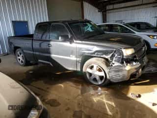 2005 Chevrolet Silverado SS z VIN 2GCEK19N651331052, wystawiony jako Copart lot #44444705 z przebiegiem 309 161 mil mil oraz Szkoda całkowita • Salvage title. Historia ofert i sprzedaży dostępna na DreamBid. Obrazek 4.