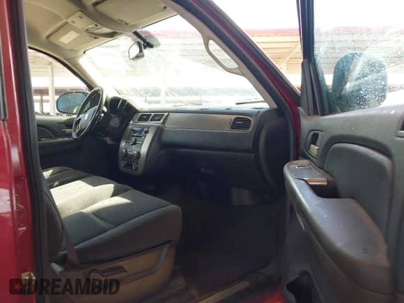 2007 Chevrolet Tahoe LT with VIN 1GNFC13J07R225074, listed as a IAAI auction lot 43396432 with 214,881 mi miles and . Bid and sale history available at DreamBid. Image 5.