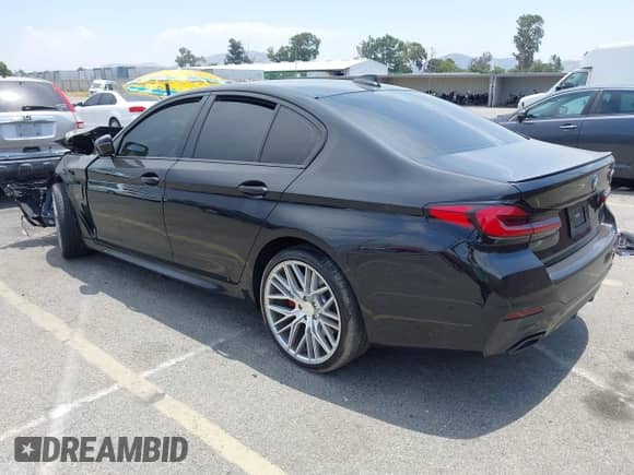 2023 BMW 5 Series 530e с VIN WBA13AG08PCM13118, выставлен на аукционе IAAI как лот 42760024 с пробегом Не указан миль и . История ставок и продаж доступна на DreamBid. Изображение 3.