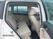 2011 Volkswagen Tiguan SE z VIN WVGAV7AX9BW534166, wystawiony jako IAAI lot #41146905 z przebiegiem 118 095 mil mil oraz . Historia ofert i sprzedaży dostępna na DreamBid. Obrazek 8.