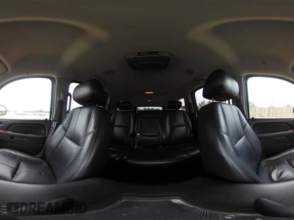 2010 Chevrolet Suburban LT z VIN 1GNUCJE01AR199247, wystawiony jako IAAI lot #42365497 z przebiegiem 289 944 mil mil oraz . Historia ofert i sprzedaży dostępna na DreamBid. Obrazek 18.