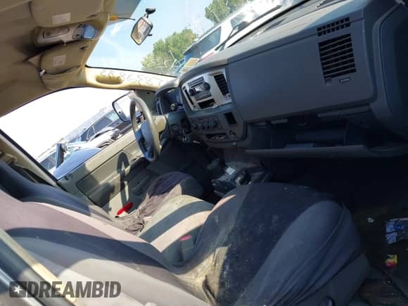 2007 Dodge 1500 SLT with VIN 1D7HU18287J558465, listed as a IAAI auction lot 42839883 with 203,171 mi miles and . Bid and sale history available at DreamBid. Image 5.