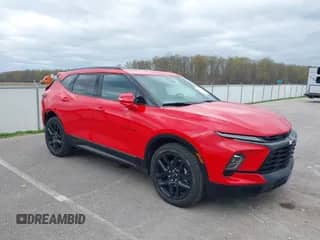 2023 Chevrolet Blazer RS z VIN 3GNKBERS4PS176709, wystawiony jako IAAI lot #42034096 z przebiegiem 16 264 mil mil oraz . Historia ofert i sprzedaży dostępna na DreamBid. Obrazek 1.