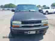 2003 Chevrolet S-10 LS z VIN 1GCCT19X938129158, wystawiony jako IAAI lot #42609620 z przebiegiem 272 418 mil mil oraz . Historia ofert i sprzedaży dostępna na DreamBid. Obrazek 6.