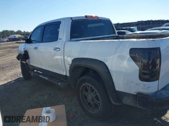 2013 Toyota Tundra Limited с VIN 5TFHW5F12DX312459, выставлен на аукционе IAAI как лот 41303176 с пробегом 289 393 миль миль и . История ставок и продаж доступна на DreamBid. Изображение 19.