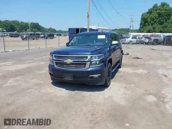 2018 Chevrolet Tahoe Premier z VIN 1GNSKCKC2JR283050, wystawiony jako IAAI lot #42669274 z przebiegiem 91 722 mil mil oraz . Historia ofert i sprzedaży dostępna na DreamBid. Obrazek 2.