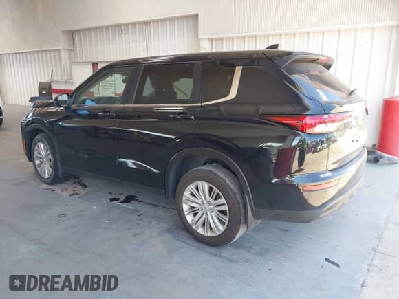2024 Mitsubishi Outlander ES with VIN JA4J3UA84RZ028541, listed as a IAAI auction lot 42525288 with 36,240 mi miles and . Bid and sale history available at DreamBid. Image 3.