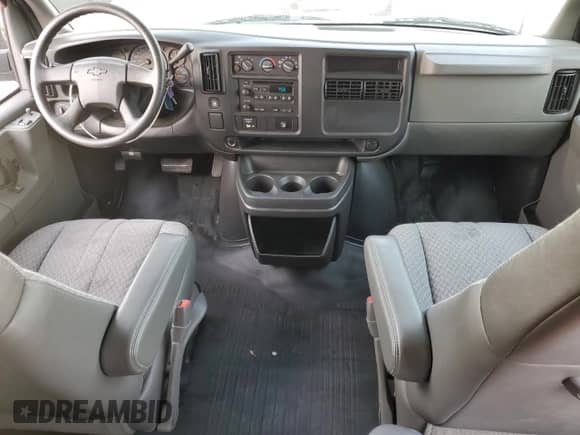 2006 Chevrolet Express Passenger с VIN 1GAHG39U861261765, выставлен на аукционе Copart как лот 73458704 с пробегом 51 489 миль миль и Чистый • Clean title. История ставок и продаж доступна на DreamBid. Изображение 8.