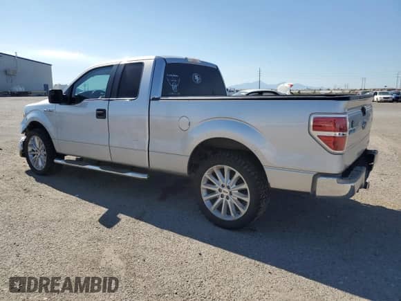 2014 Ford F-150 XLT with VIN 1FTEX1CMXEKF54955, listed as a Copart auction lot 81773395 with Not provided miles and Salvage title. Bid and sale history available at DreamBid. Image 2.