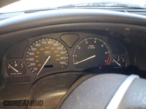 2000 Saturn SL with VIN 1G8ZK5275YZ269895, listed as a Copart auction lot 63102485 with Not provided miles and Clean title. Bid and sale history available at DreamBid. Image 9.