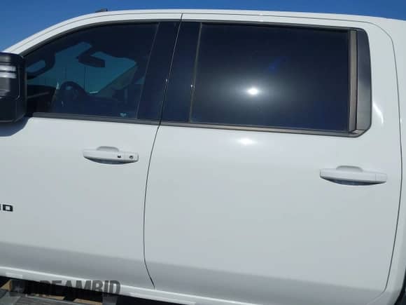 2022 Chevrolet Silverado 2500HD с VIN 2GC1YNE76N1206922, выставлен на аукционе IAAI как лот 42702207 с пробегом 134 925 миль миль и . История ставок и продаж доступна на DreamBid. Изображение 14.