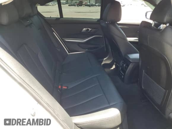 2020 BMW 3 Series M340i z VIN 3MW5U7J09L8B26303, wystawiony jako Copart lot #59202145 z przebiegiem 75 606 mil mil oraz Szkoda całkowita • Salvage title. Historia ofert i sprzedaży dostępna na DreamBid. Obrazek 10.