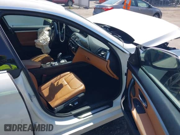 2018 BMW 4 Series 430i with VIN WBA4J1C53JBG76539, listed as a IAAI auction lot 43082086 with 93,158 mi miles and . Bid and sale history available at DreamBid. Image 5.