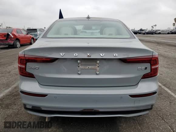 2024 Volvo S60 Plus Dark Theme z VIN 7JRL12TL0RG327614, wystawiony jako Copart lot #68971885 z przebiegiem 10 202 mil mil oraz Szkoda całkowita • Salvage title. Historia ofert i sprzedaży dostępna na DreamBid. Obrazek 6.