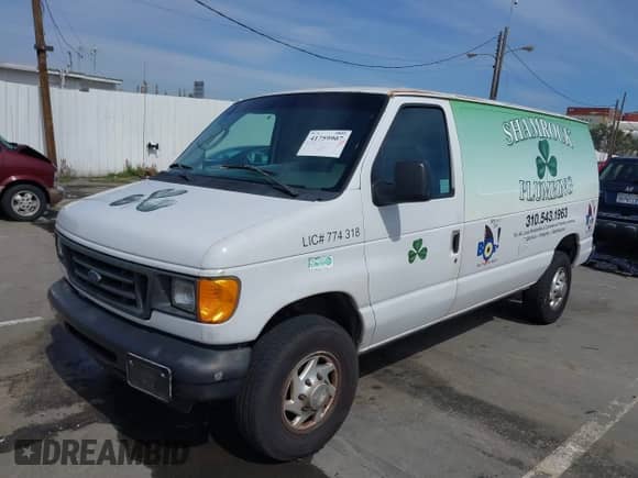 2004 Ford Econoline Cargo с VIN 1FTSE34L94HB31628, выставлен на аукционе IAAI как лот 41759907 с пробегом 247 235 миль миль и . История ставок и продаж доступна на DreamBid. Изображение 2.