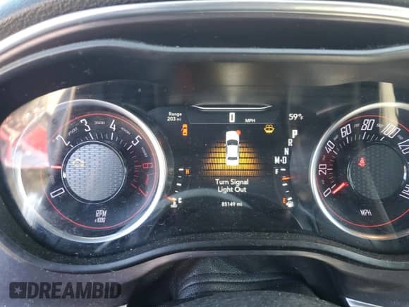 2017 Dodge Challenger R/T с VIN 2C3CDZBT6HH639329, выставлен на аукционе Copart как лот 82463815 с пробегом 85 149 миль миль и Списание • Salvage title. История ставок и продаж доступна на DreamBid. Изображение 9.