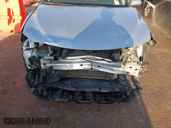 2019 Toyota Camry SE z VIN 4T1B11HK2KU693548, wystawiony jako IAAI lot #43352154 z przebiegiem 64 472 mil mil oraz . Historia ofert i sprzedaży dostępna na DreamBid. Obrazek 6.