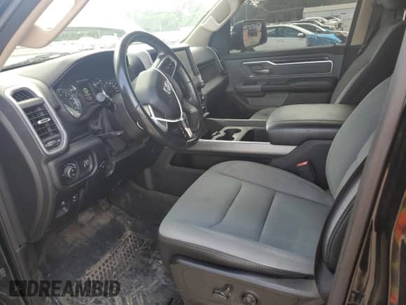 2020 Ram 1500 Big Horn z VIN 1C6SRFFT7LN420601, wystawiony jako Copart lot #61041165 z przebiegiem 127 941 mil mil oraz Szkoda całkowita • Salvage title. Historia ofert i sprzedaży dostępna na DreamBid. Obrazek 7.