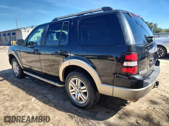2008 Ford Explorer Eddie Bauer z VIN 1FMEU74E98UA97806, wystawiony jako Copart lot #87465715 z przebiegiem 187 772 mil mil oraz Szkoda całkowita • Salvage title. Historia ofert i sprzedaży dostępna na DreamBid. Obrazek 2.